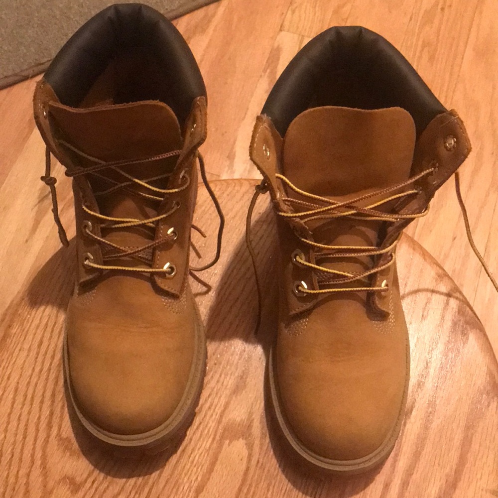 Grade School Timberland Boots “Wheat”